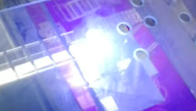 Мощное УФ-лазерное бурение, взрывозащищенное закаленное стекло, защитная пленка для экрана мобильного телефона